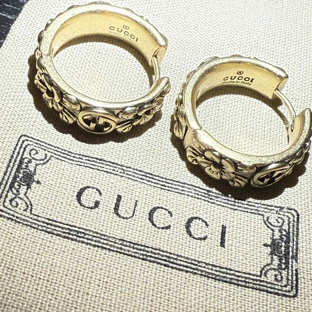Gucci Gold Floral Embossed Earrings